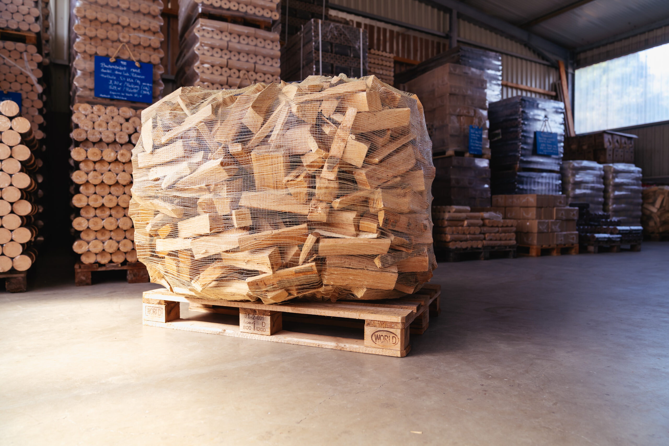 Im Netzsack auf Palette